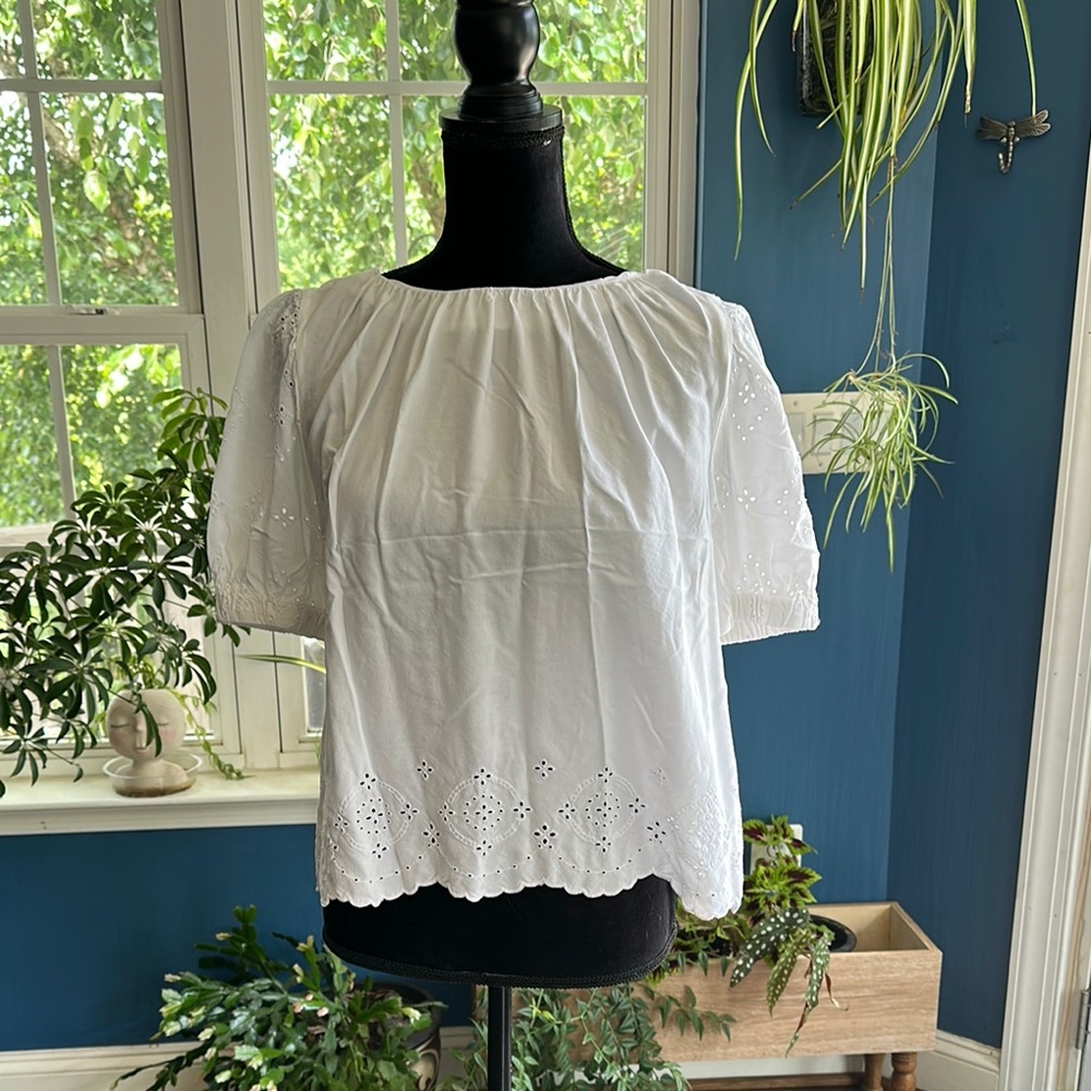 Old Navy White Eyelet Peasant Blouse